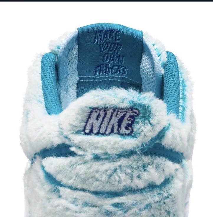 NIKE DUNK LOW ABOMINABLE SNOWMAN Size 7y - photo 4