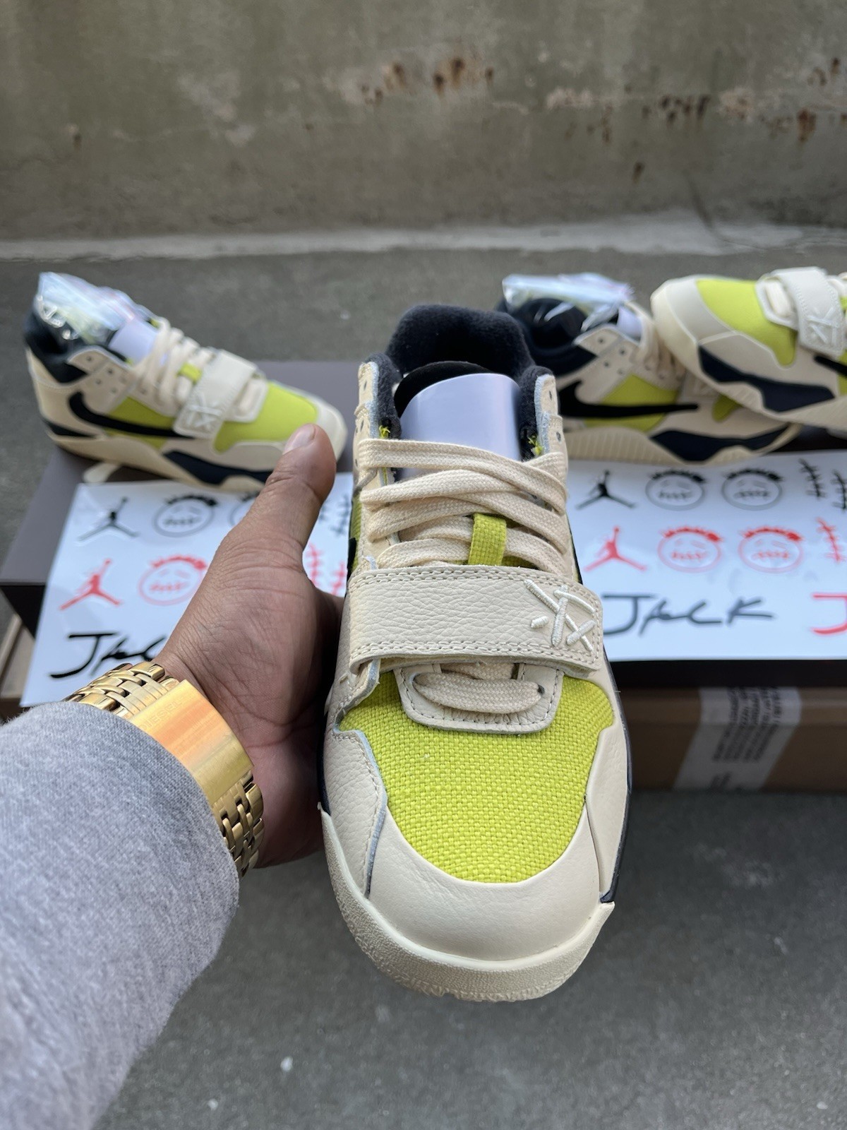 Jordan Jumpman Jack TR Travis Scott Bright Cactus - Size 3.5 Men