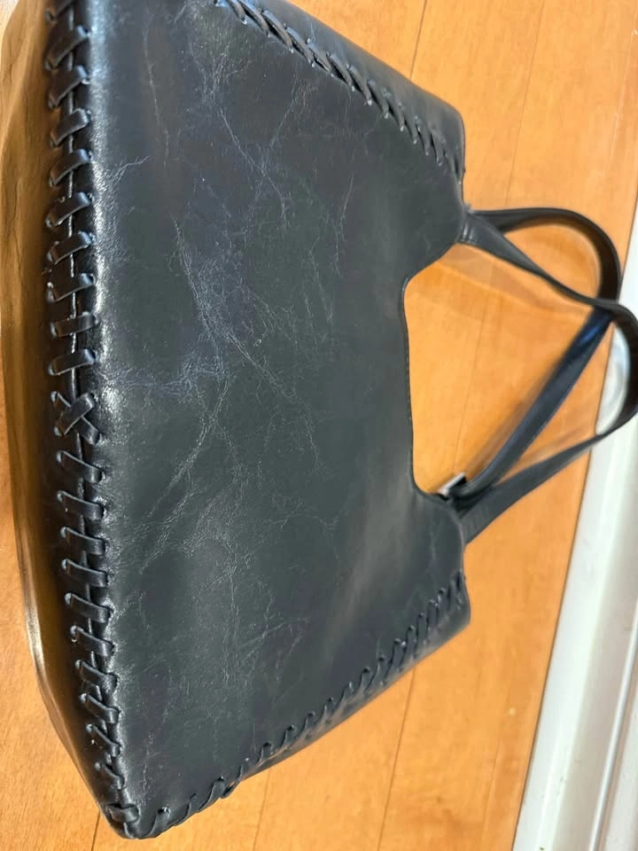 Guess Leather Handbag - photo 5