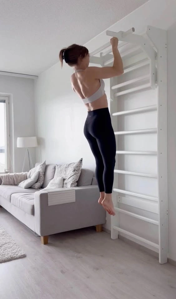 White Wood Ladder Pull-Up Bar - photo 3