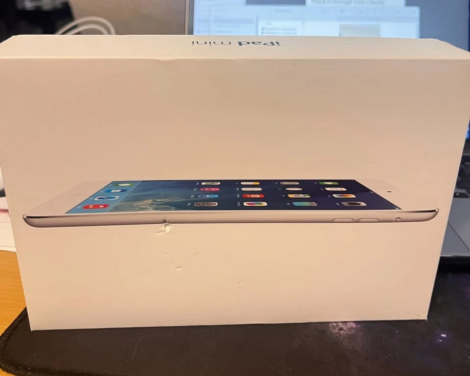 Empty Apple iPad mini & iPhone SE Boxes - photo 2