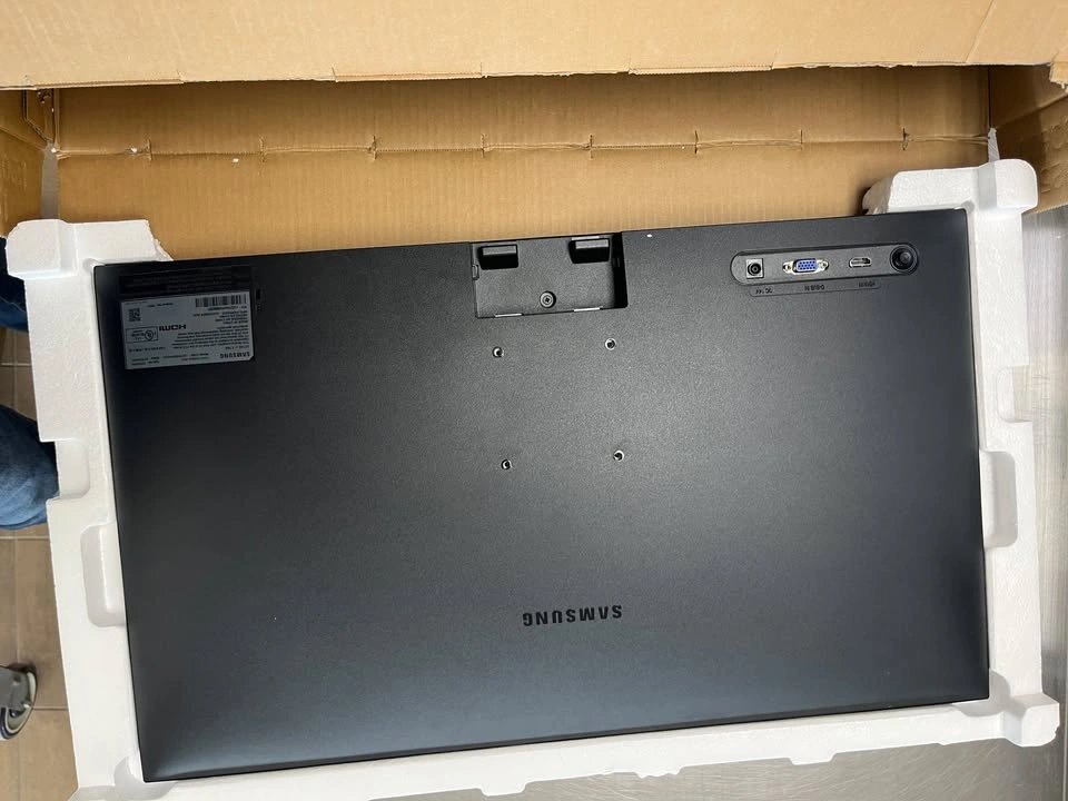 Samsung 27" LED Monitor 75Hz Freesync (LS27R356FHNXZA) - photo 5