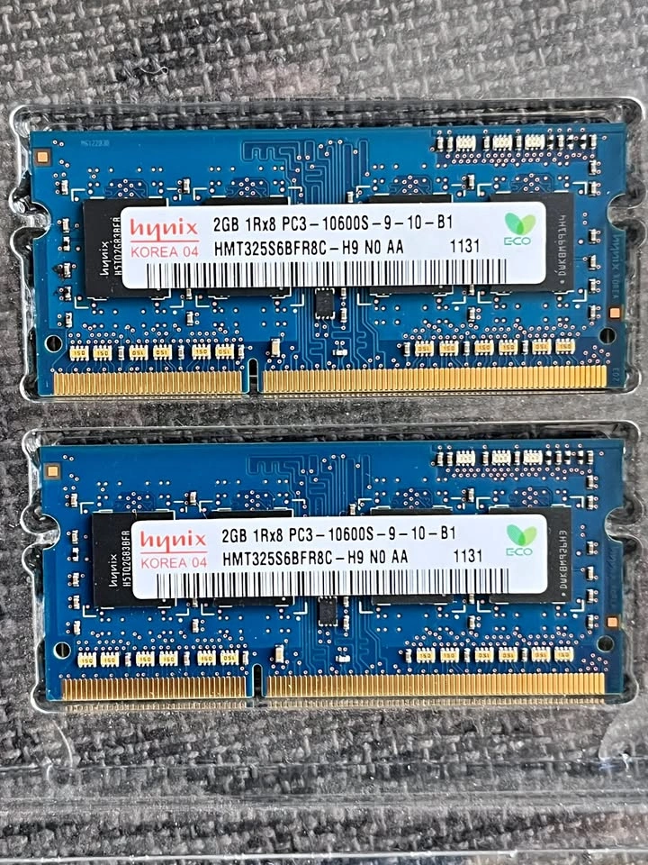 MacbookPro Memory 2x 2GB PC3 - 8500S DDR3-1066Mhz