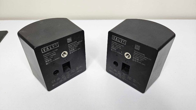 Steam VR Lighthouse 2.0 Base Stations - Valve Index - photo 3