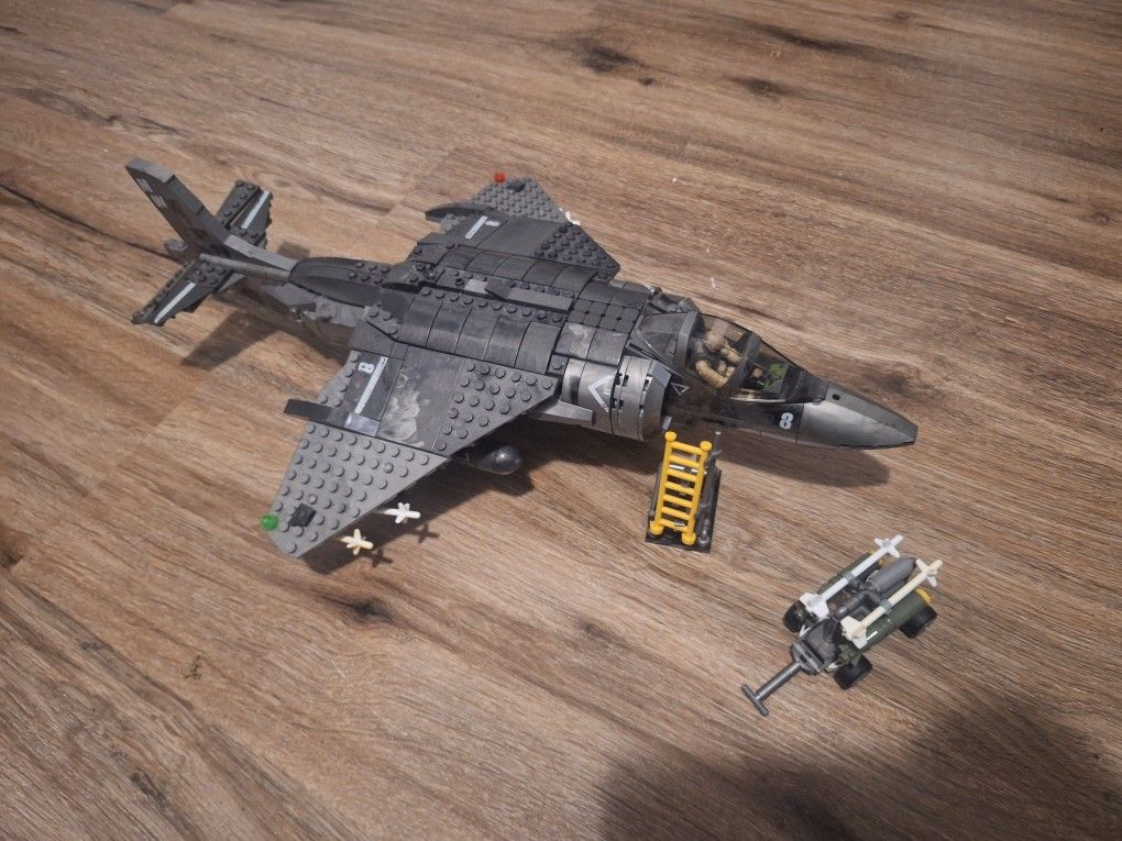 Mega Blocks Call of Duty Combat Fighter Jet (Read Description) - photo 4