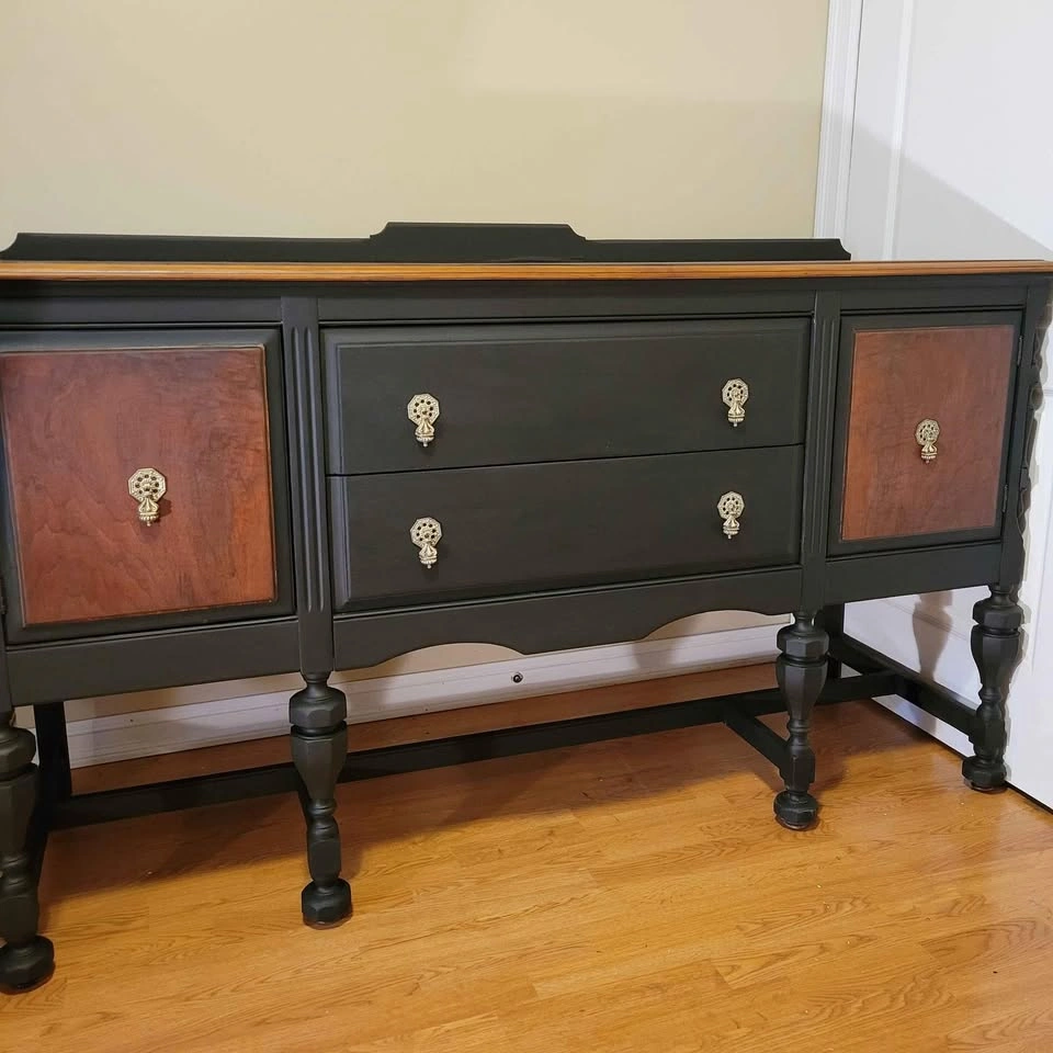 Large Refinished SideBoard - photo 2