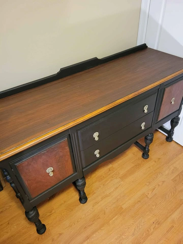 Large Refinished SideBoard - photo 3