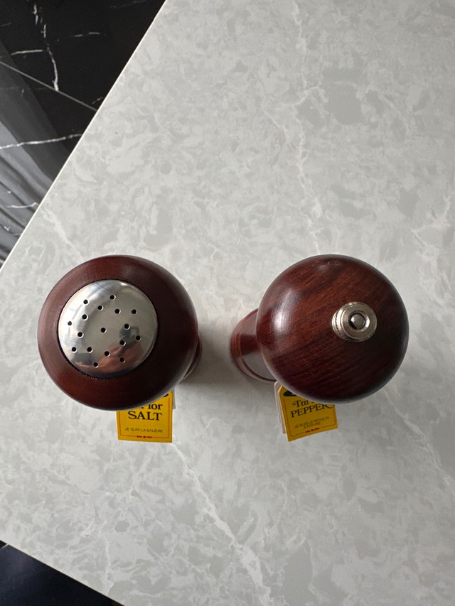 VTG Baribocraft Maple 9.5" Wooden Pepper Mill and Salt Shaker - photo 2