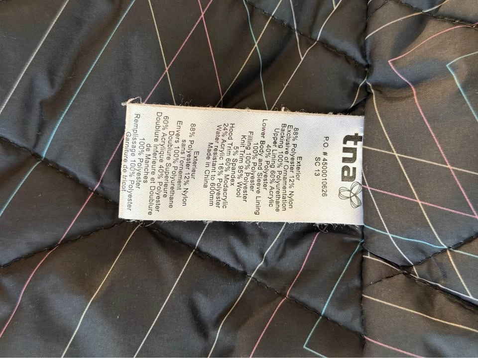 Aritzia TNA Ladies Winter Coat Size Medium - photo 4