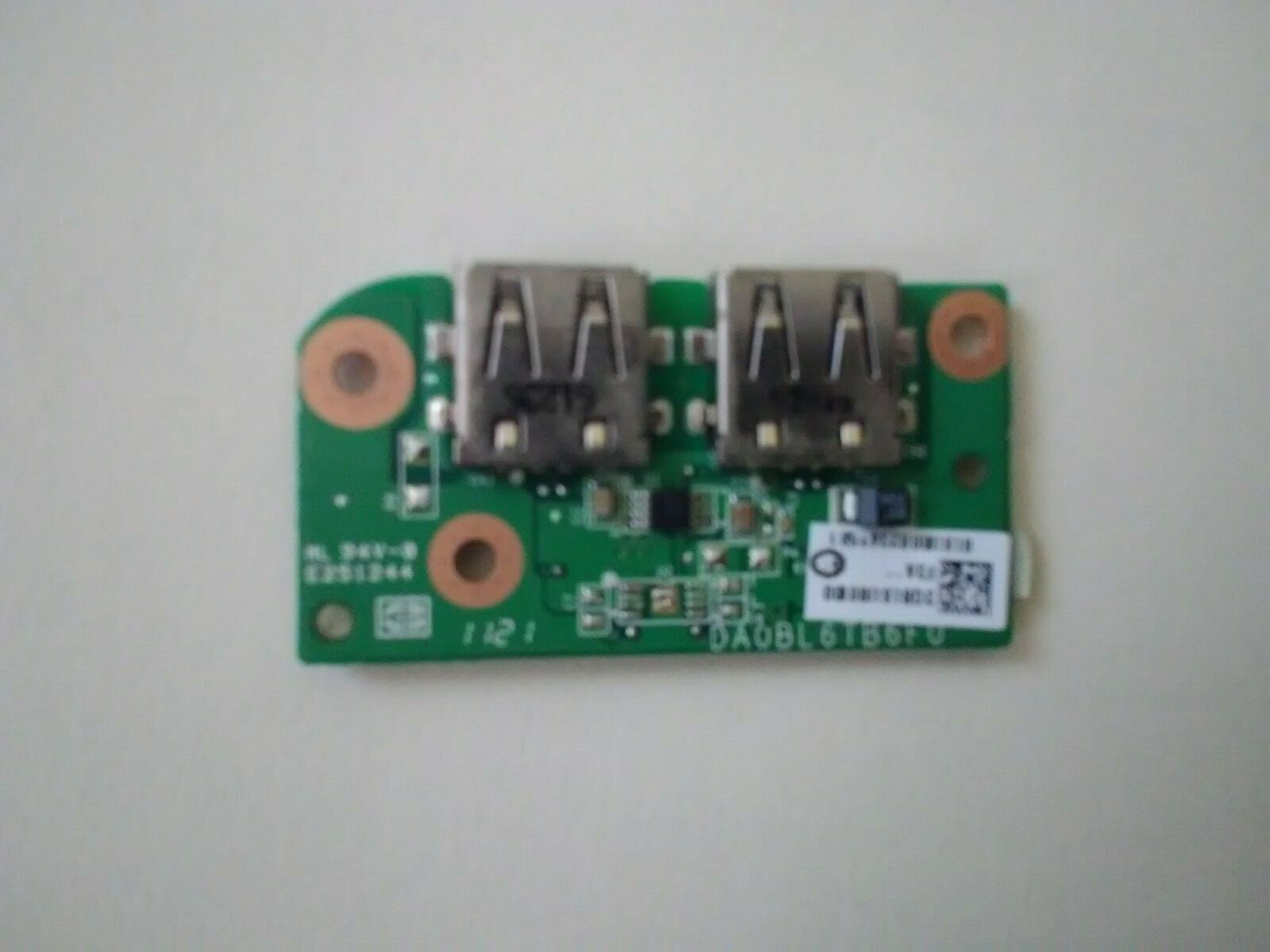 Toshiba Satellite L755-S5277 Board & DC Power Jack - photo 3