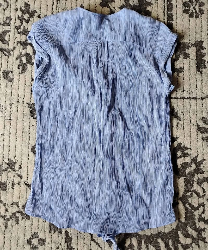 Ladies Como Blu Blue and White Sleeveless Top 🌱 - photo 2