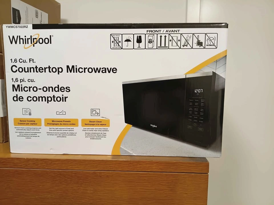 Brand New Whirlpool Countertop Microwave – 1.6 Cu. Ft. ✨ - photo 2