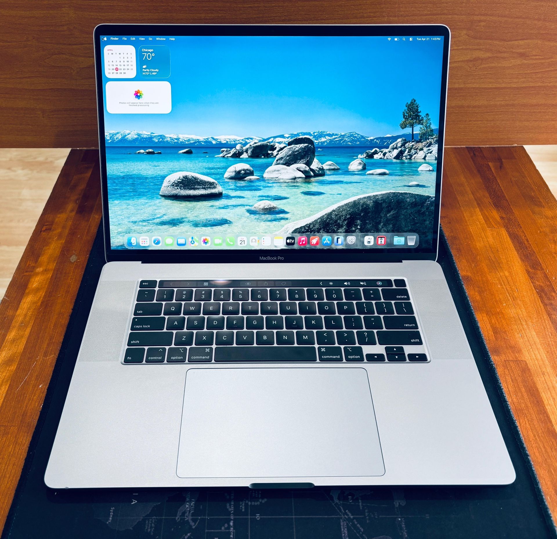 Apple MacBook Pro 16” 2.6GHz 6-Core i7 32GB RAM 512GB TouchBar