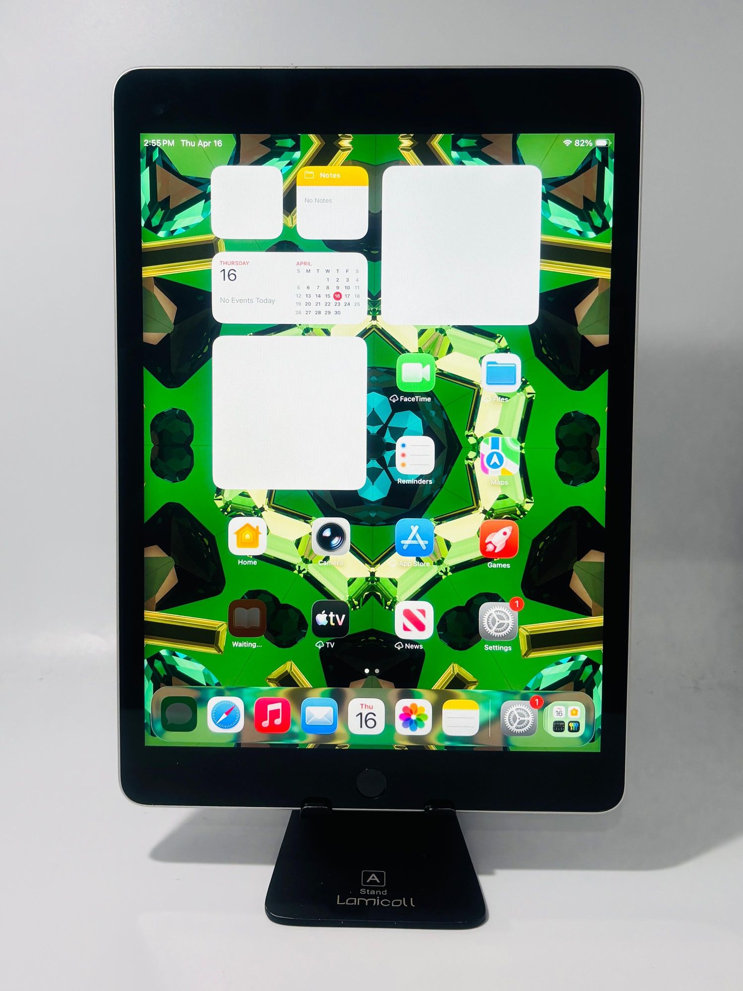 Apple iPad 9th Gen 64GB 10.2" Fully Functional
