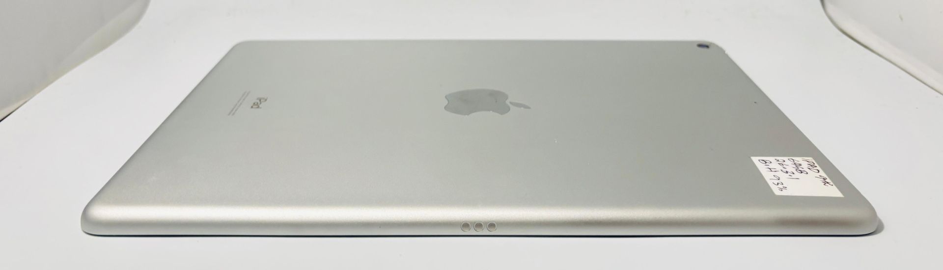 Apple iPad 9th Gen 64GB 10.2" Fully Functional - photo 3