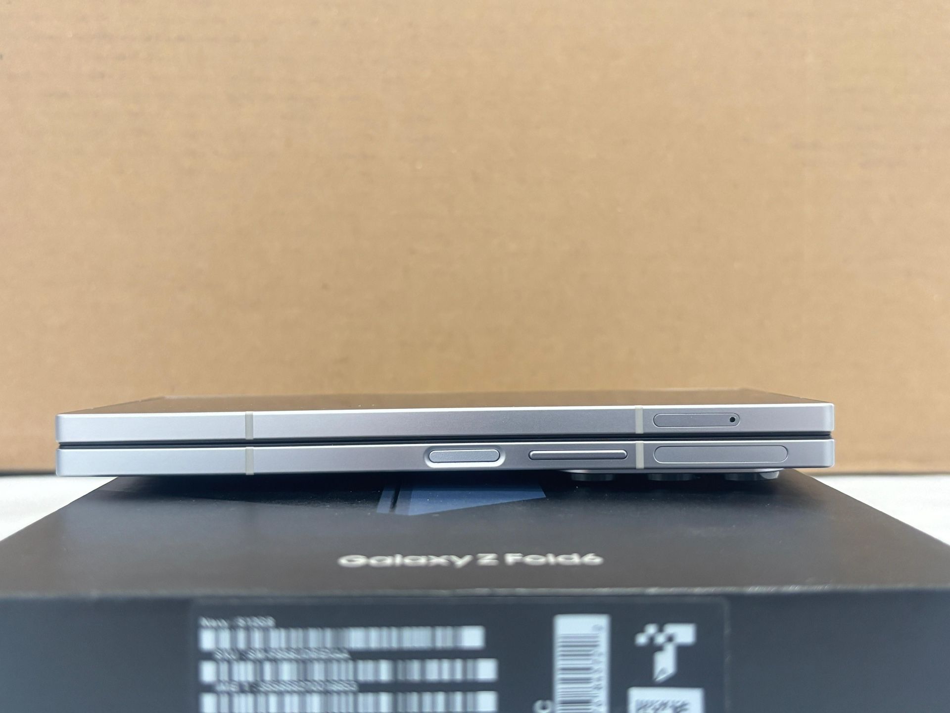 Samsung Galaxy Z Fold 6 512GB Factory Unlocked w/ Box - photo 5