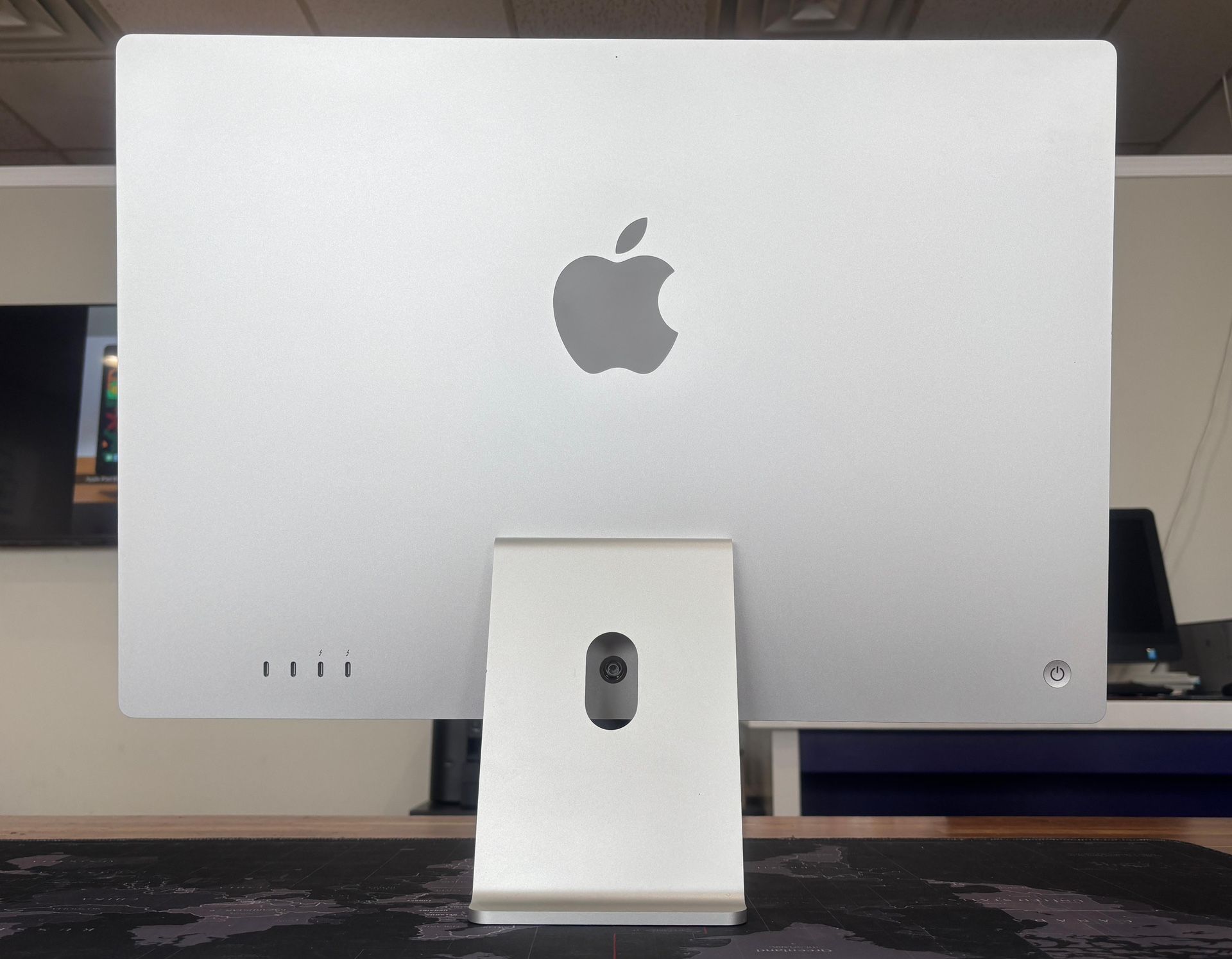Apple iMac 24” M1 16GB RAM 1TB Like New - photo 3