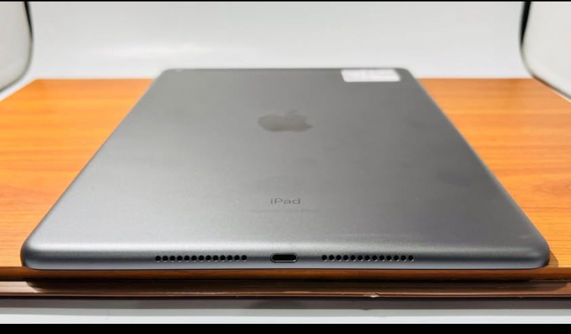Apple iPad 8 32GB Cellular Unlocked Fully Functional - photo 3