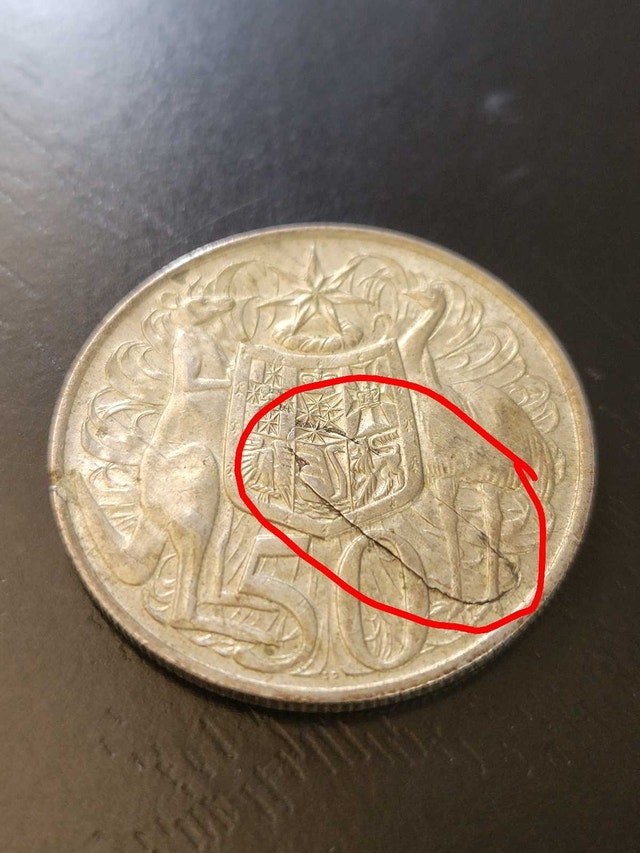 1966 Australian 50 Cent Lamination Peel Error Coin - photo 3
