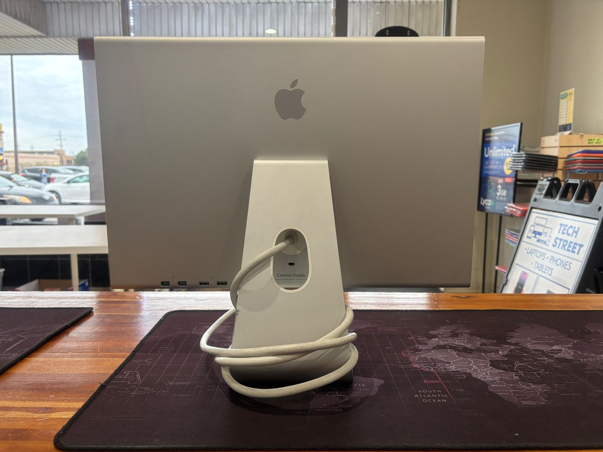 Apple Cinema 20" A1081 AntiGlare Monitor - photo 2