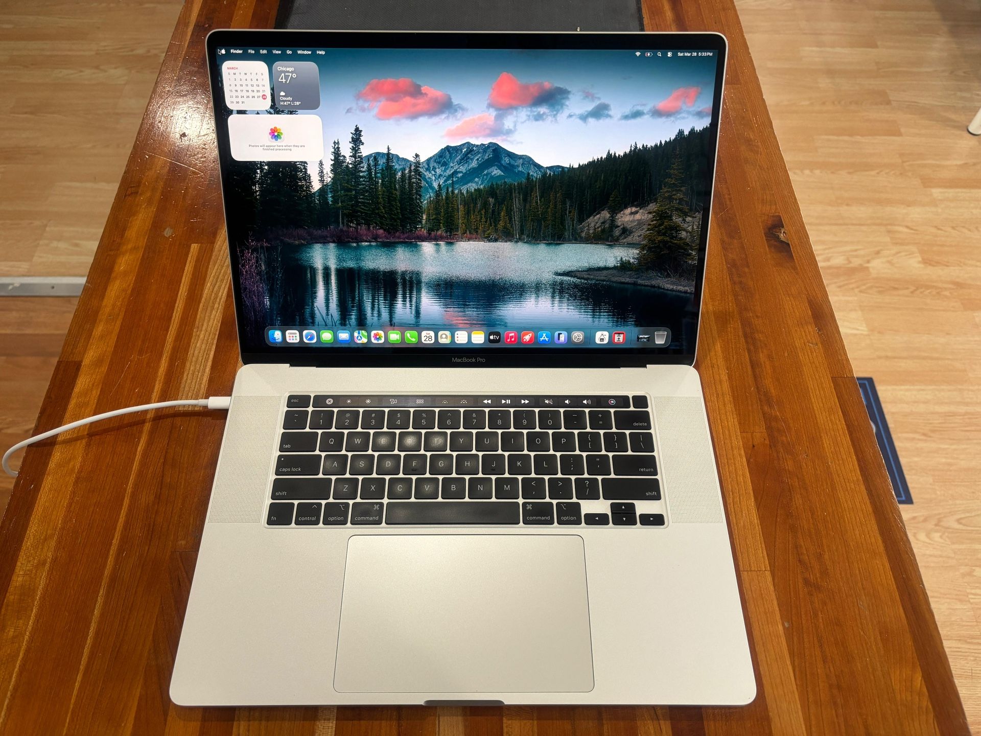 Apple MacBook Pro 16” 2019 i9 32GB RAM 512GB SSD