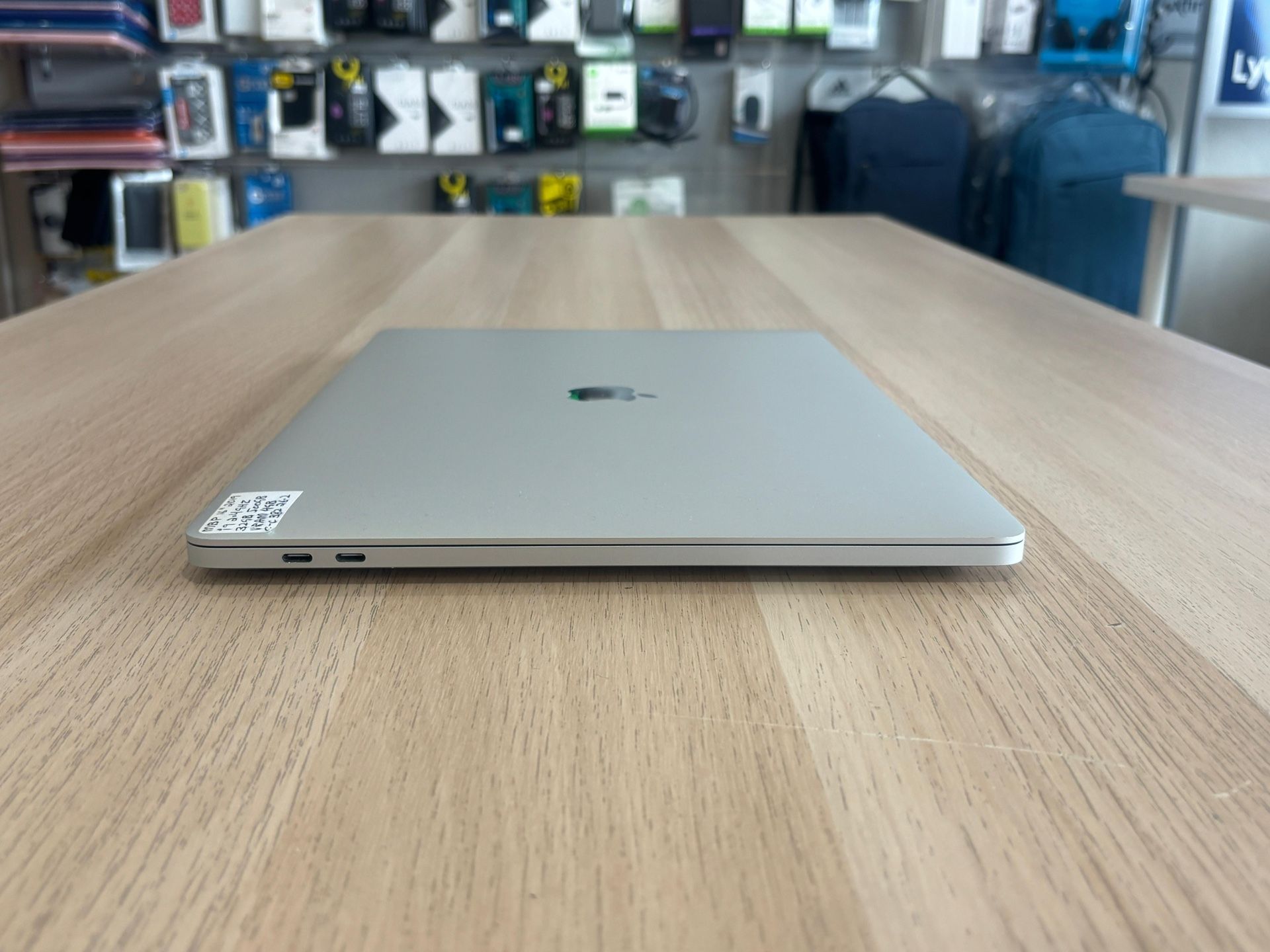 Apple MacBook Pro 16” 2019 i9 32GB RAM 512GB SSD - photo 4