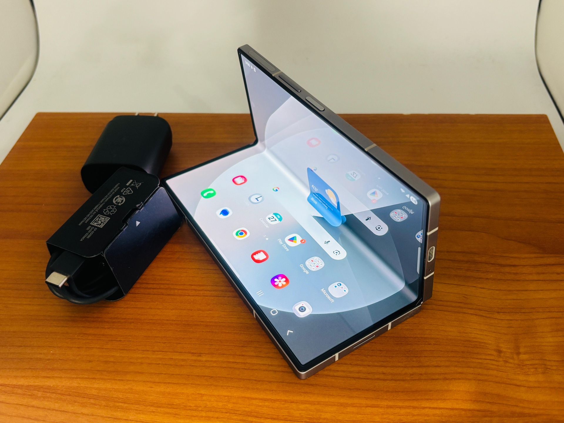 Samsung Galaxy Z Fold 6 512GB Unlocked - Excellent Condition - photo 4