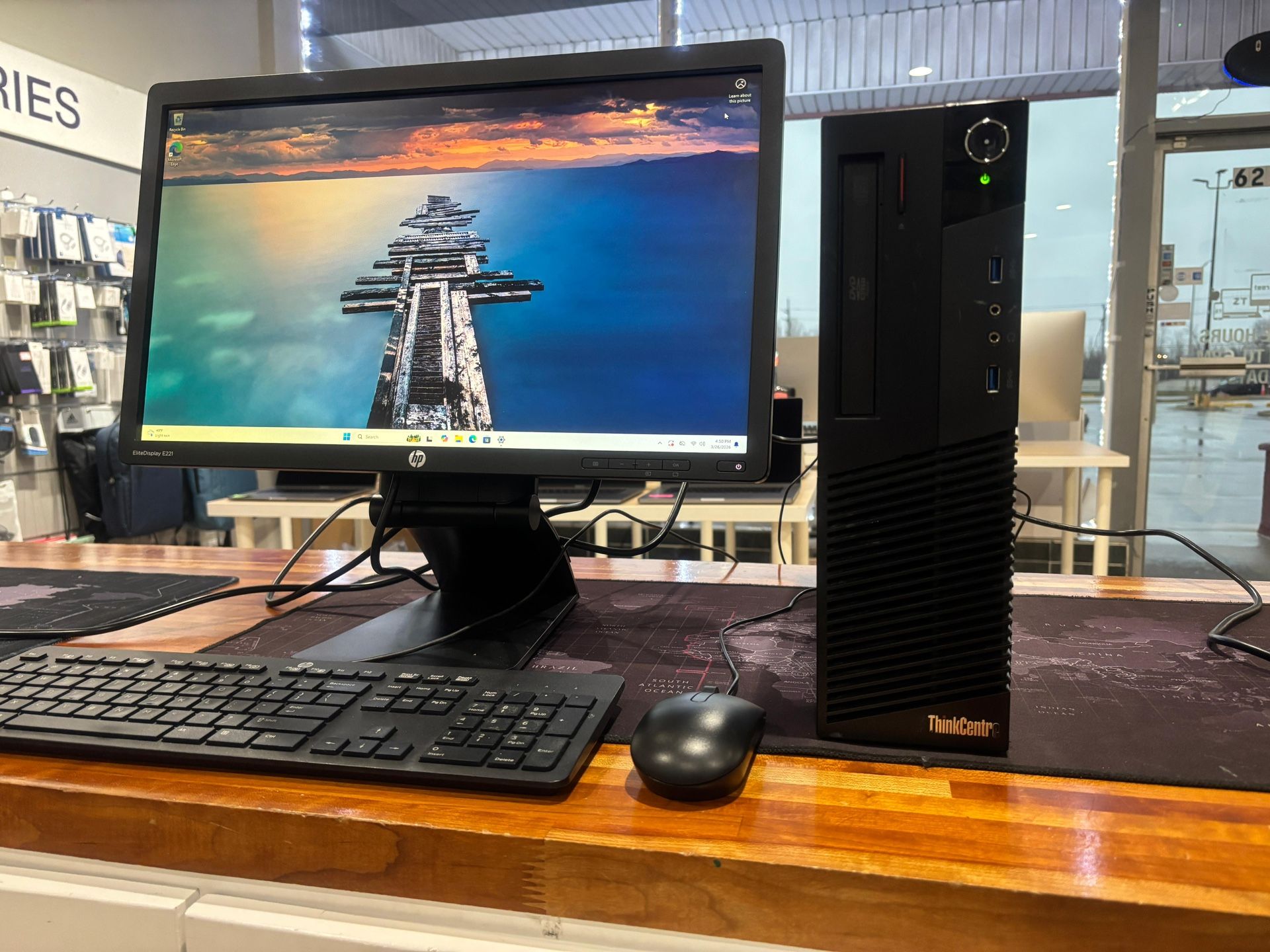 Lenovo ThinkCentre M83 PC - Core i3, 12GB RAM, 120GB SSD, Win 11