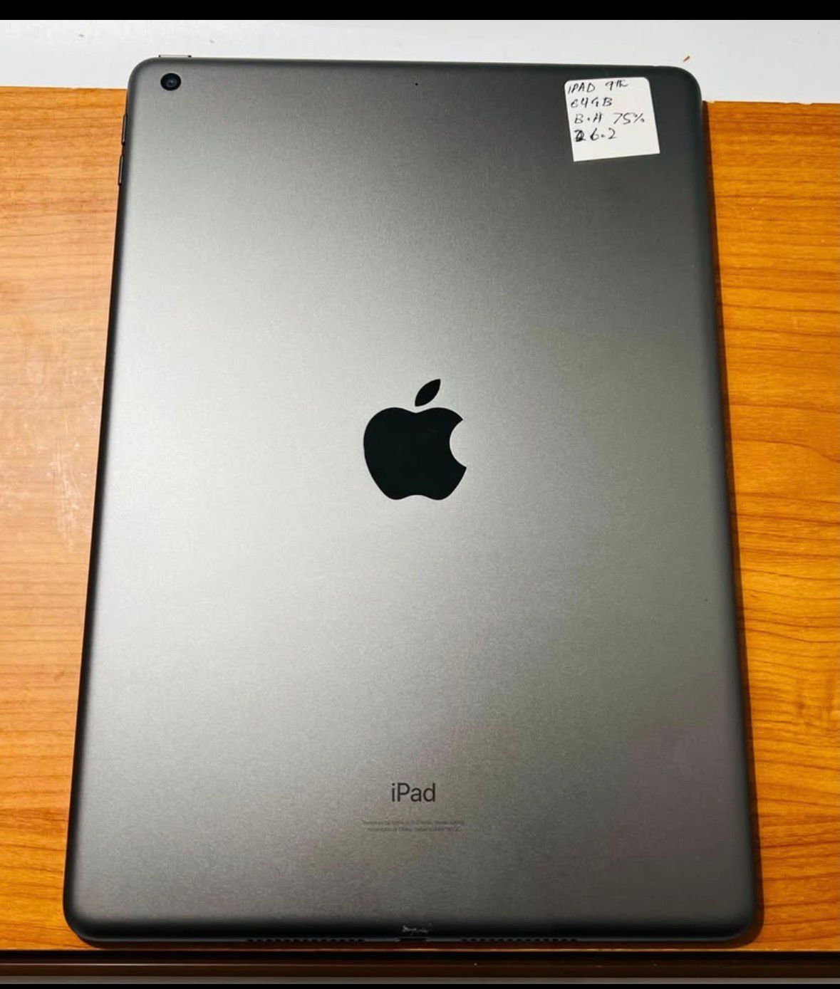 Apple iPad 9 64GB 10.2" WiFi - Excellent Condition - photo 3
