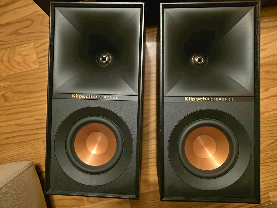 Klipsch Reference R-40M Bookshelf Speakers (Pair)