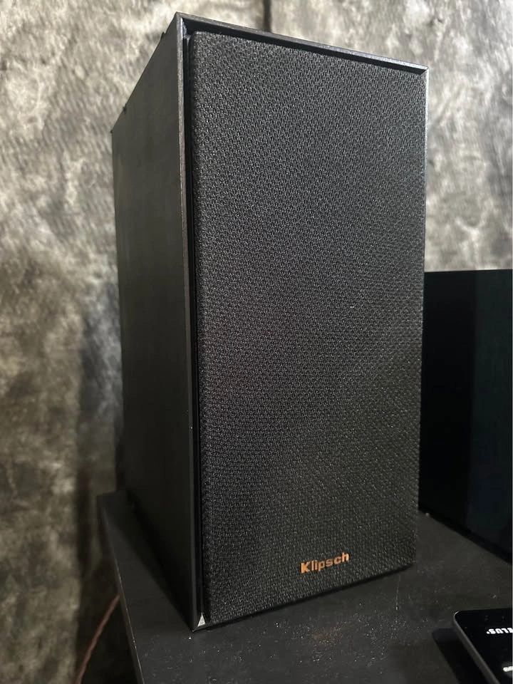 Klipsch Reference R-40M Bookshelf Speakers (Pair) - photo 3