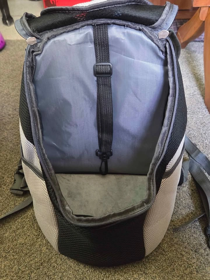 Pet Carrier Backpack - photo 3