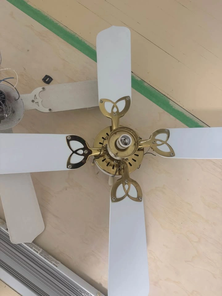2 Ceiling fans with light - photo 2