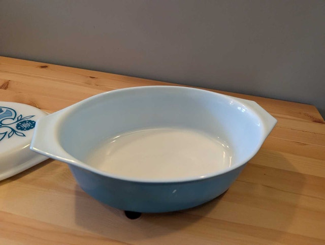 Pyrex Blue Horizon 2.5 qt Casserole Dish w/ Lid - photo 3