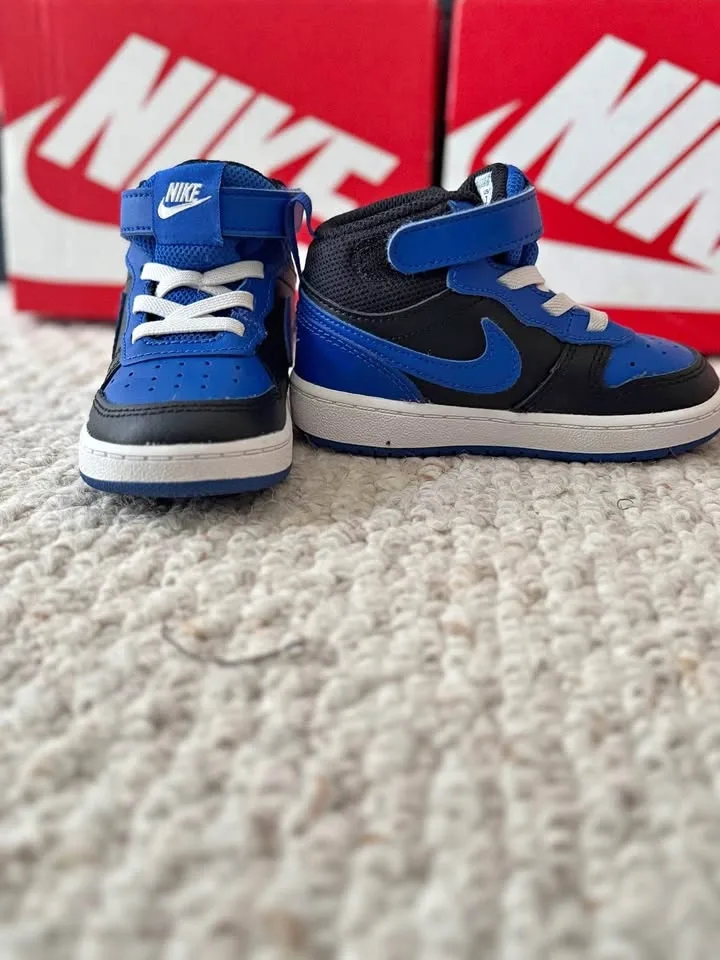 NIKE - Court Borough Mid 2 Velcro Shoes - Size 7C
