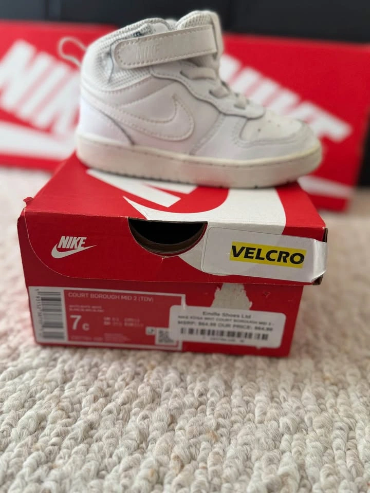 NIKE White Court Borough Mid 2- Velcro Size 7C - photo 2