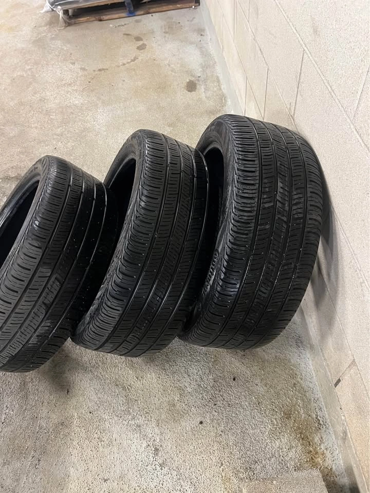 225/45R18 Continental All Season Tires (Set of 3) - photo 2