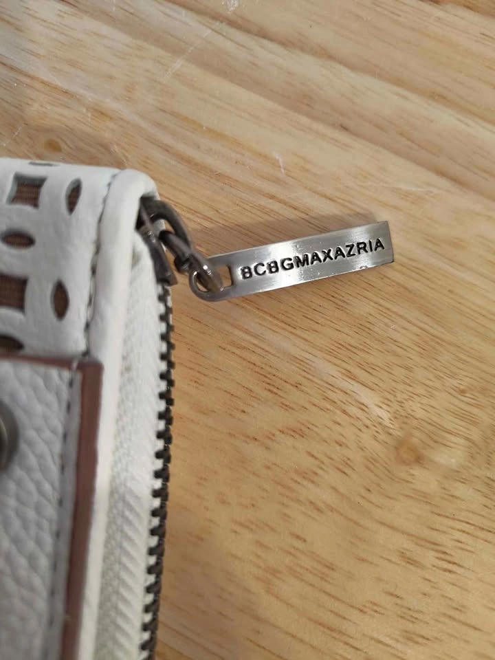 BCBG Maxazria White Leather Wallet Coin Zipper Women Fashion - photo 5