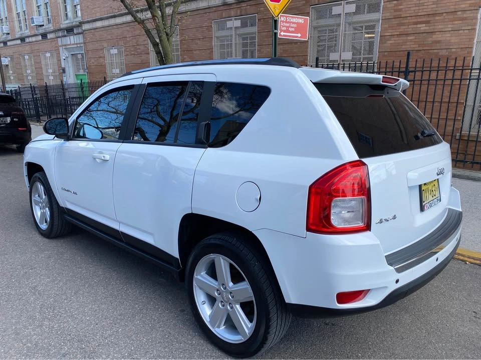 2012 Jeep Compass Limited Sport Utility 4D - photo 4