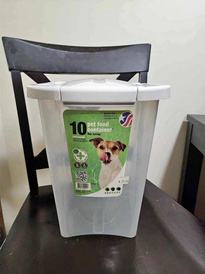 Van Ness 10 lb Pet Food Container