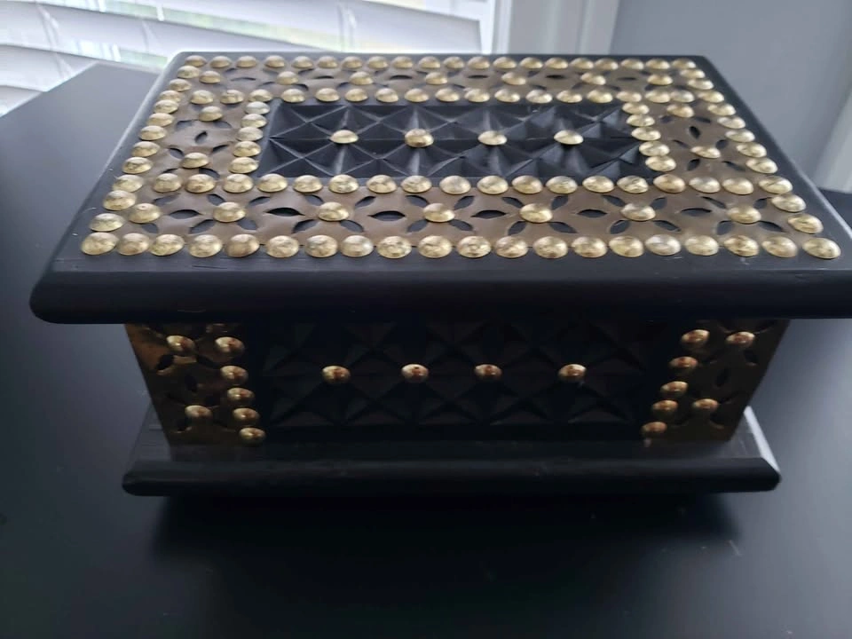 Various African Art Items - photo 3