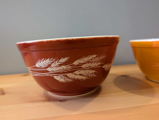 2 Pyrex Autumn Harvest/Wheat Bowls (401, 402) - photo 3