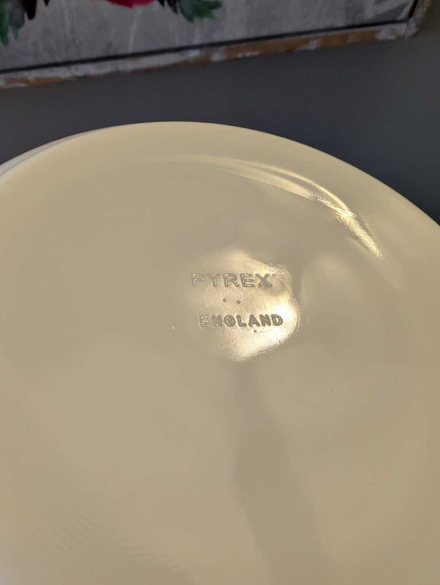 Two Pyrex England Spectrum striped bowls - photo 5