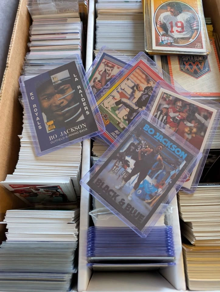 Bulk Sports Cards NFL, NBA, MLB - photo 3