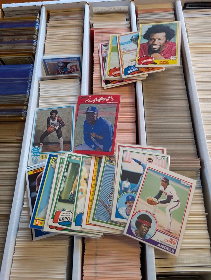 Bulk Sports Cards NFL, NBA, MLB - photo 5