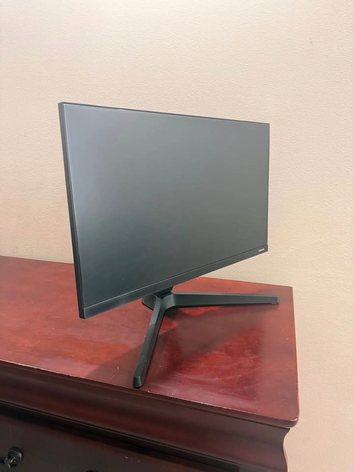 MOVING SALE – Samsung 22” Monitor - photo 3