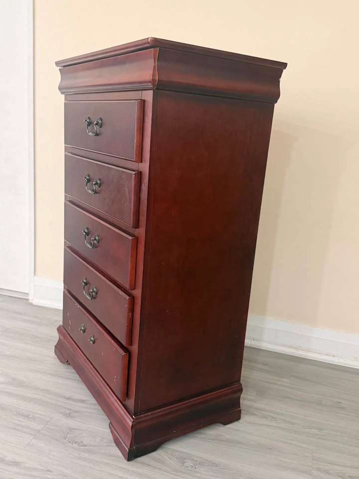 MOVING SALE – 5+1 Drawer Wood Dresser Chest - photo 3