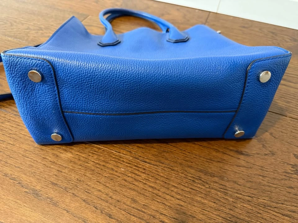 Michael Kors Blue Pebbled Leather Handbag Tote - photo 3