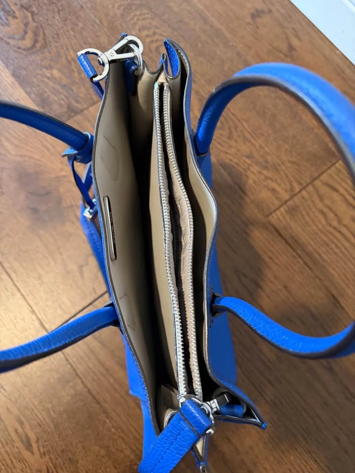 Michael Kors Blue Pebbled Leather Handbag Tote - photo 4