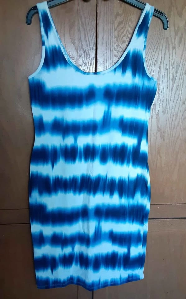 H&M Ladies Blue and White Stretchy Mini Dress 🌱 - photo 3